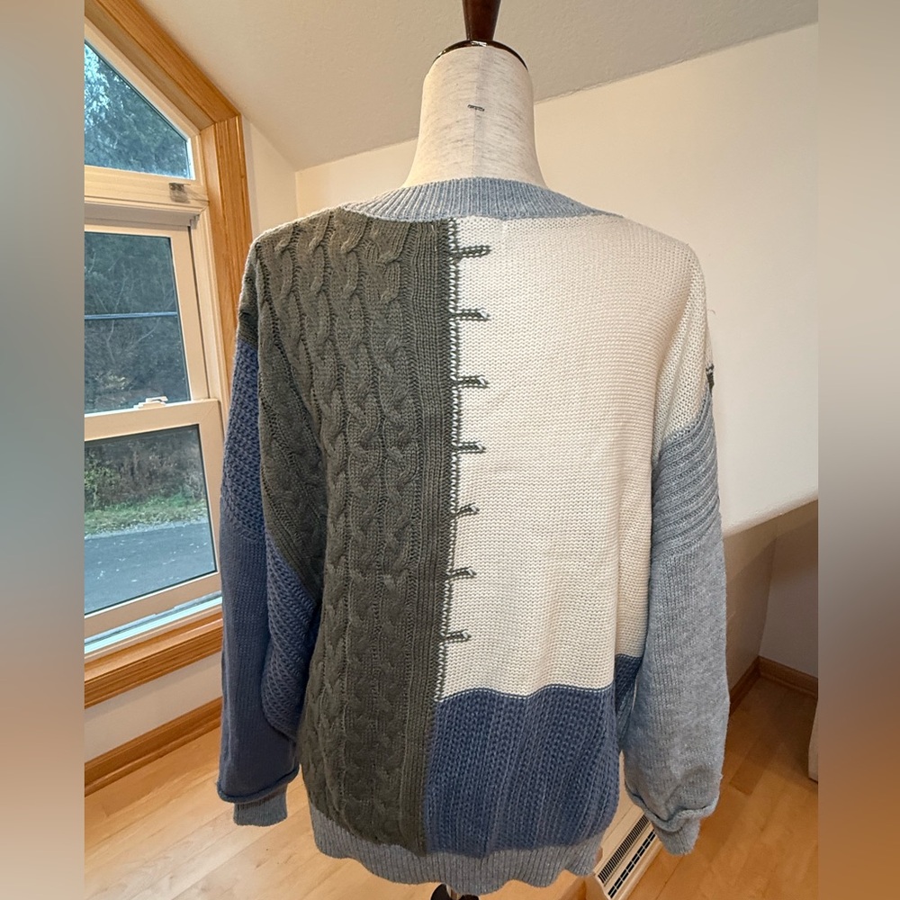 Altar’d State : Color-block Sweater - Picture 6 of 11